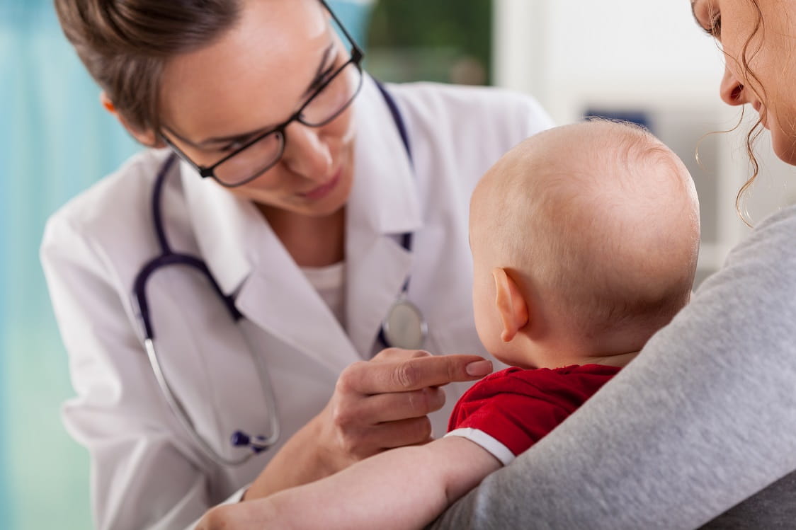 baby doctor_204987613 LR
