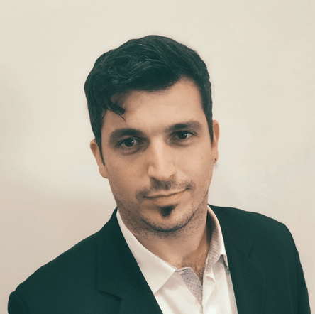 Álvaro Sariols, World Courier