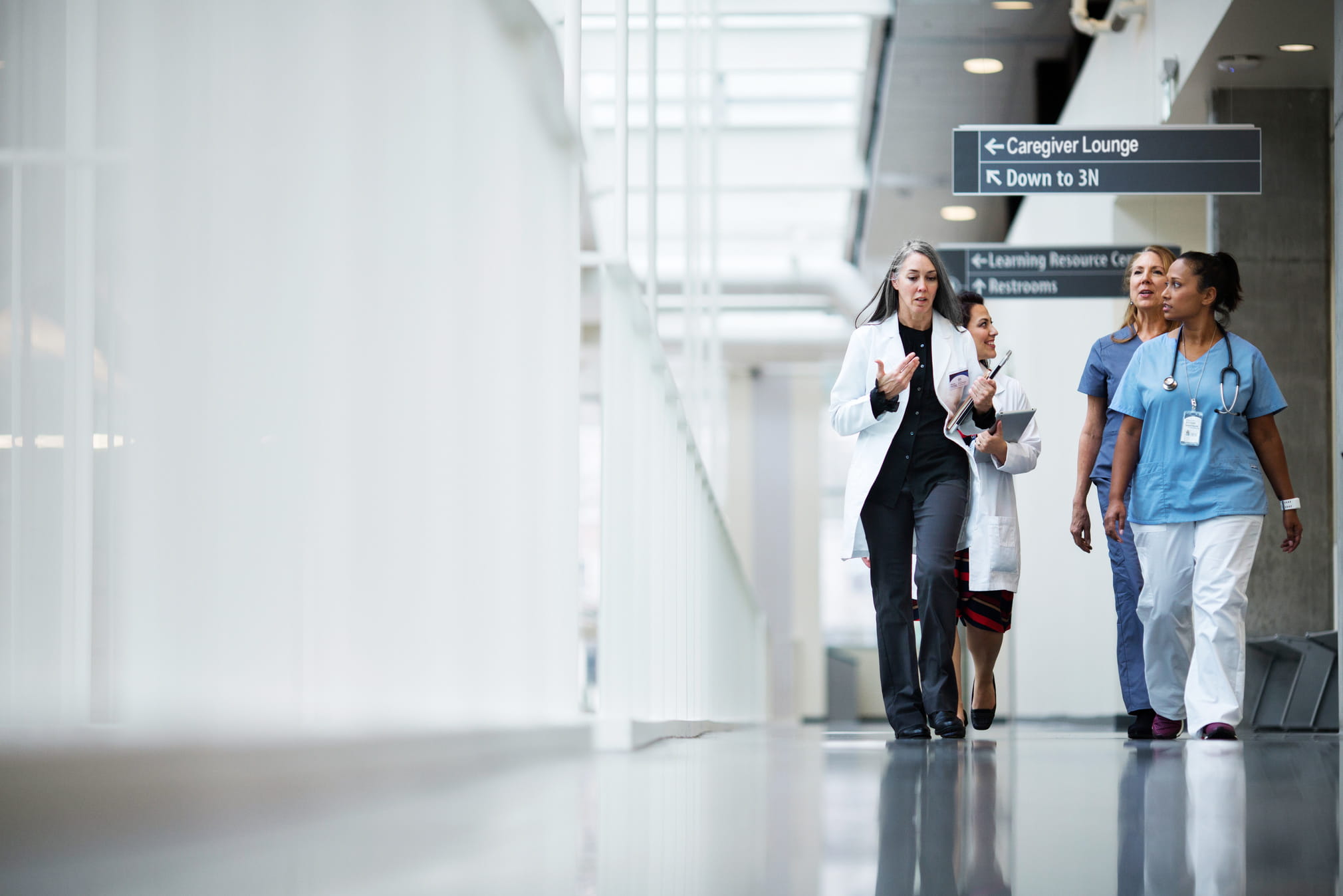 World Courier logistics role in the supply chain for medical devices