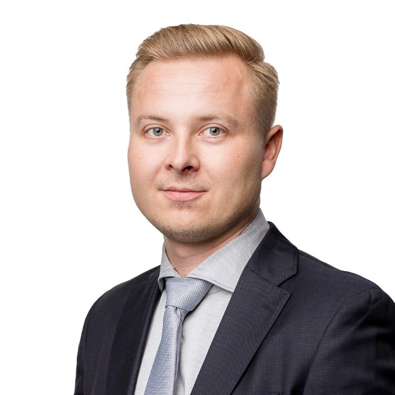 Kevin Korn, World Courier